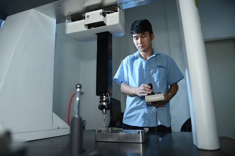 cmm dimensional quality control.jpg