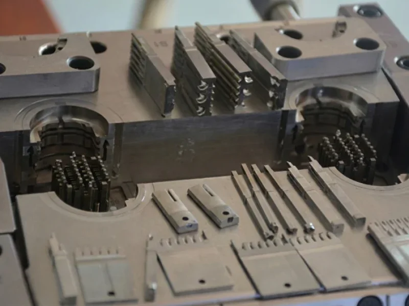 precision molded inserts electronic connectors